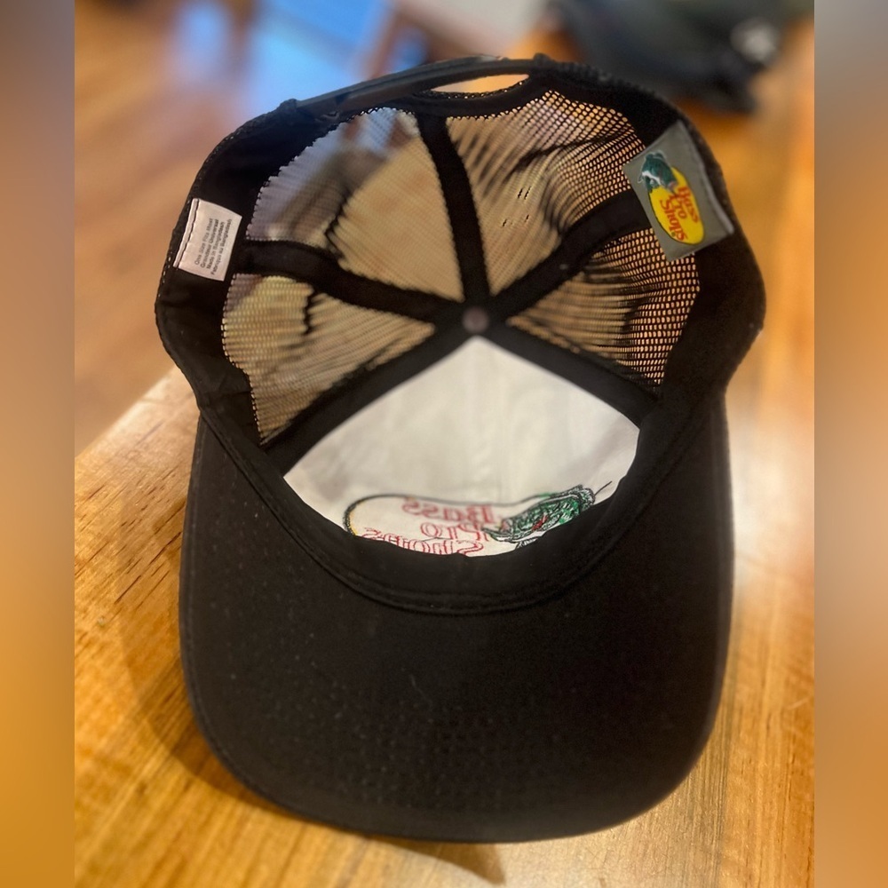 VINTAGE Bass Pro Shops SnapBack - Picture 5 of 7